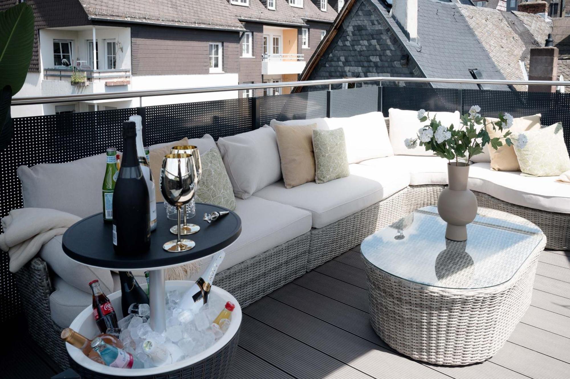 Luxxloft Luxusapartments เวทซ์ลาร์ ภายนอก รูปภาพ